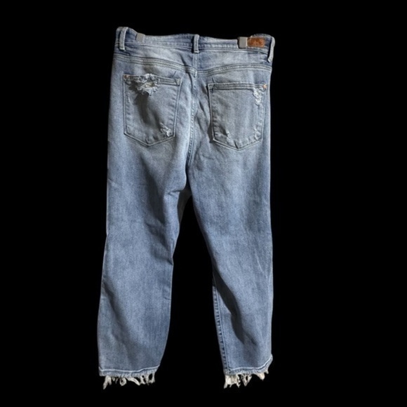 JUDY BLUE Los Angeles 16w high rise straight fit light wash distressed jeans EUC - Picture 5 of 16